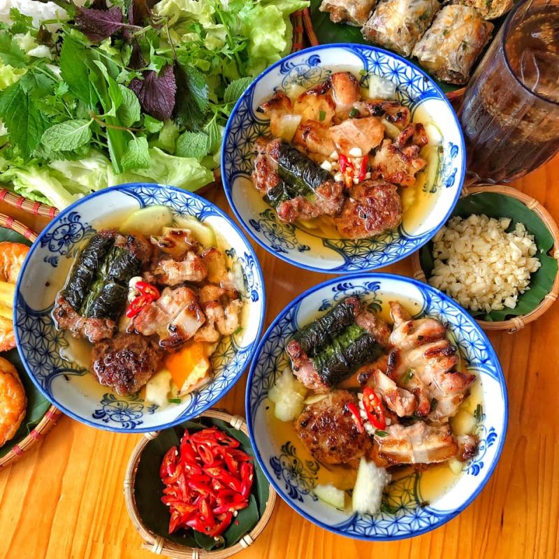 Start your Hanoi Travel with a flavorful bite
